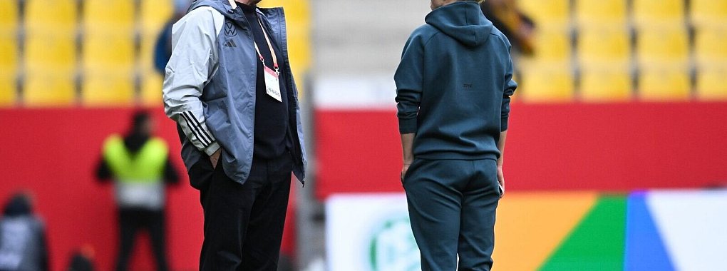 Bundestrainer Horst Hrubesch fordert von den DFB-Frauen den dritten Erfolg in der dritten Partie auf dem Weg zur EM 2025. - &copy; Sebastian Christoph Gollnow/dpa