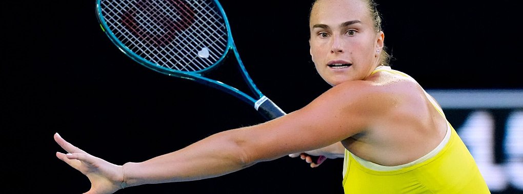 Zog souverän in die zweite Runde der Australian Open ein: Aryna Sabalenka - © Vincent Thian/AP/dpa