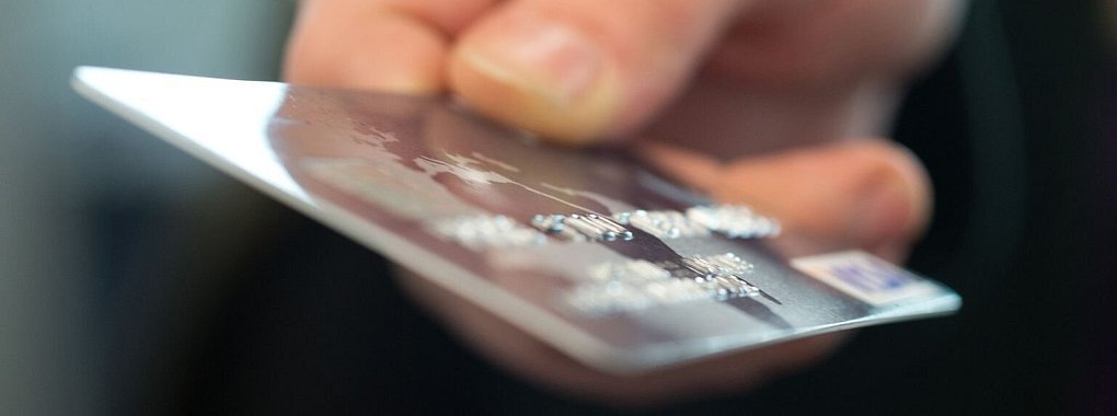 &laquo;Finanztest&raquo;: Diese Banken bieten kostenfreie Kreditkarten - &copy; Foto: Andrea Warnecke/dpa-tmn