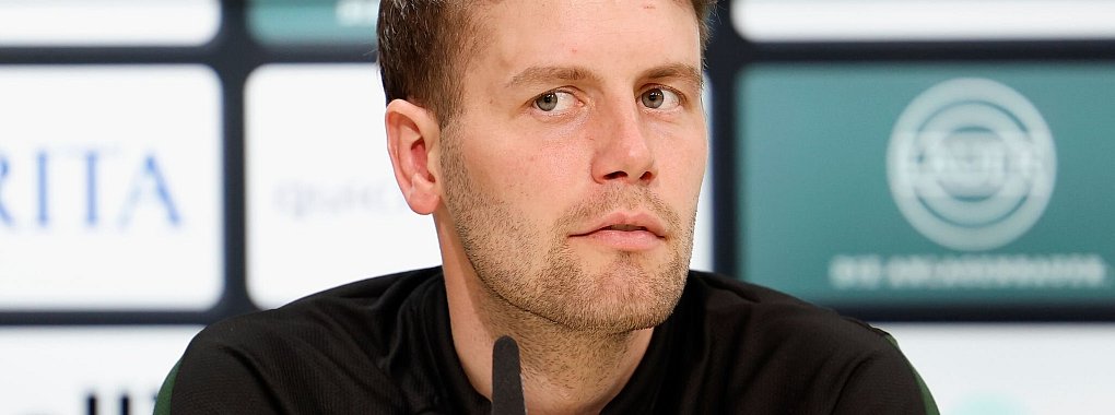 Trotz der Kritik an seinem Abschied vom FC St. Pauli ist Trainer Fabian Hürzeler mit sich im Reinen. - © Heiko Becker/dpa
