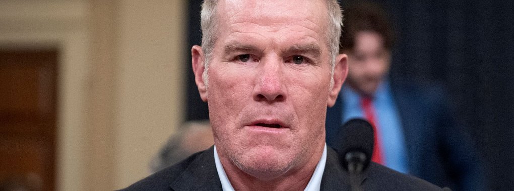 Der frühere Star-Quarterback Favre ist an Parkinson erkrankt. - © Mark Schiefelbein/AP/dpa