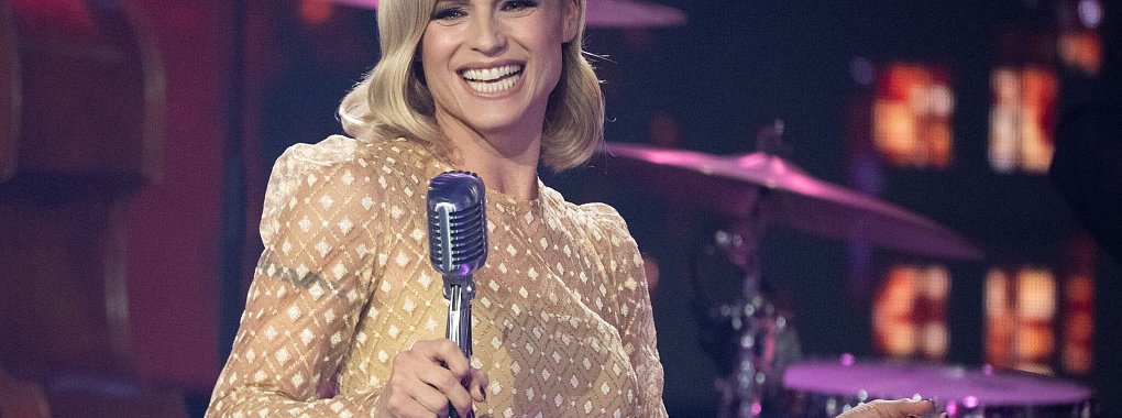 "Das wäre eine riesige Ehre": Hunziker über Moderation des ESC. (Archivbild) - © Sebastian Gollnow/dpa