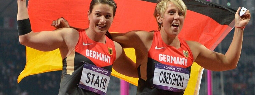 Auf zur Siegerrunde 2012 in London: Linda Stahl (links) gewann Bronze, Christina Obergföll holte Silber. - © Christian Charisius