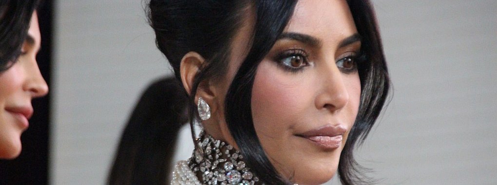 Kim Kardashian hatte bei einem Unfall im eigenen Haus schlimme Schmerzen, wie sie in der Hulu-Realityserie &laquo;The Kardashians&raquo; jetzt erz&auml;hlt. (Archivfoto) - &copy; Christina Horsten/dpa