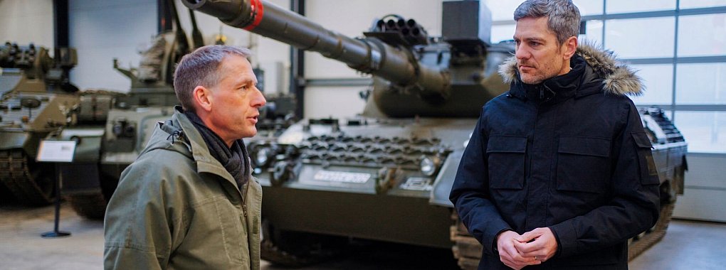 Der «Tagesthemen»-Moderator Ingo Zamperoni reiste für die 60-minütige Reportage durch Deutschland. - © beckground tv/ARD/NDR/dpa