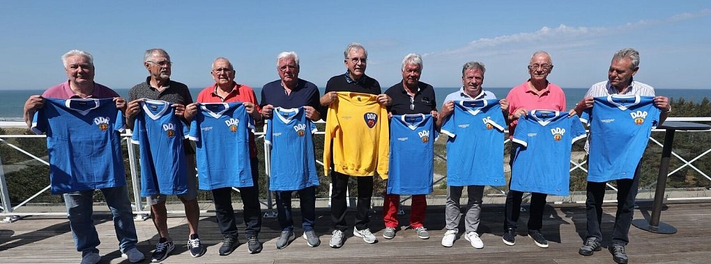 Die WM-Spieler der DDR-Nationalmannschaft von 1974 treffen sich zum 50-j&auml;hrigen Jubil&auml;um an der Ostsee in Dierhagen. - &copy; Danny Gohlke/dpa