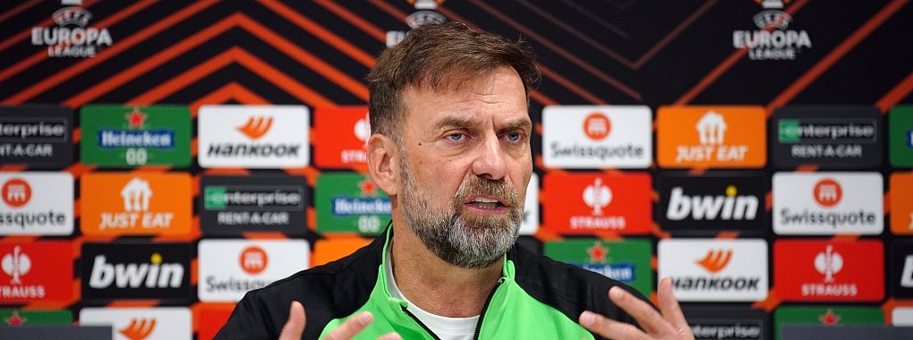 Liverpools Trainer J&uuml;rgen Klopp dr&uuml;ckt dem 1. FC Kaiserslautern die Daumen. - &copy; Peter Byrne/PA Wire/dpa