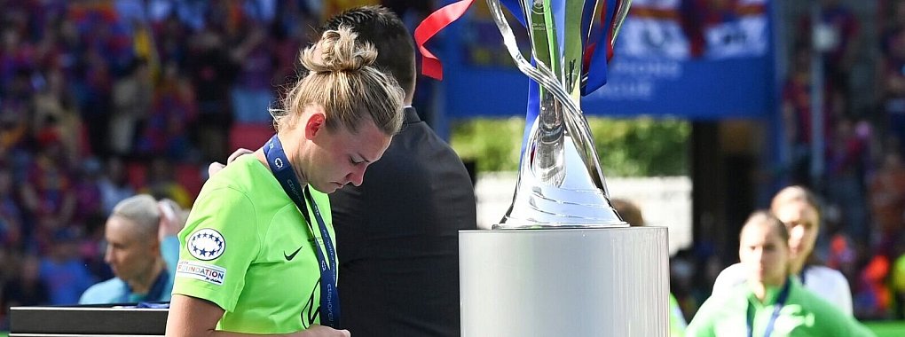 2023 verpasste Alexandra Popp im Finale gegen Barcelona den Champions-League-Titel knapp. - © Swen Pförtner/dpa