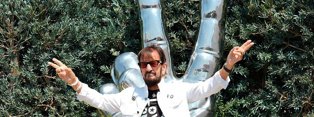 Ringo Starr hat mit 84 ein neues Album veröffentlicht und gibt immer noch Konzerte. - © Chris Pizzello/Invision/AP