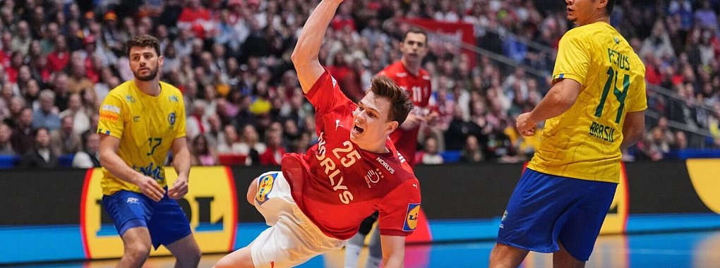 Lukas Jörgensen steht mit Dänemark im Halbfinale der Handball-WM. - © Soeren Stache/dpa