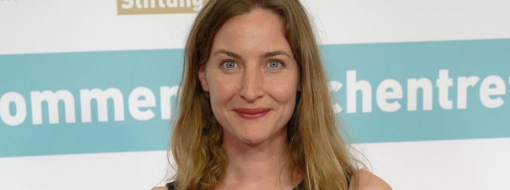 Genießt es genauso, auf der Bühne zu stehen wie vor der Kamera: Schauspielerin Ines Marie Westernströer. - © Henning Kaiser/dpa