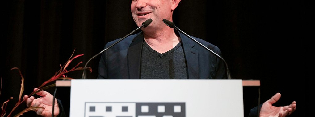 Drehbuchautor Thomas Wendrich erh&auml;lt in Lille den Preis f&uuml;r das beste Drehbuch (Archivbild). - &copy; Monika Skolimowska/dpa