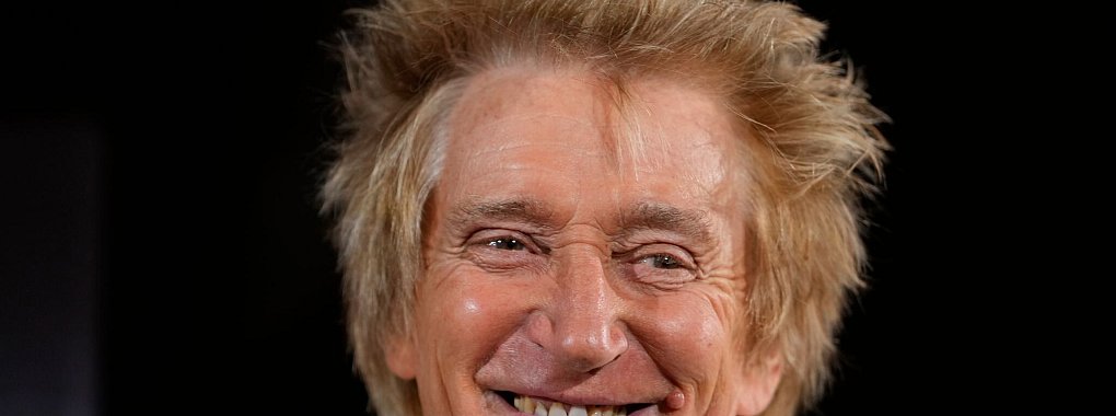 Rod Stewart: «Ich bin fit, habe volles Haar.» - © Kirsty Wigglesworth/AP Pool/AP/dpa