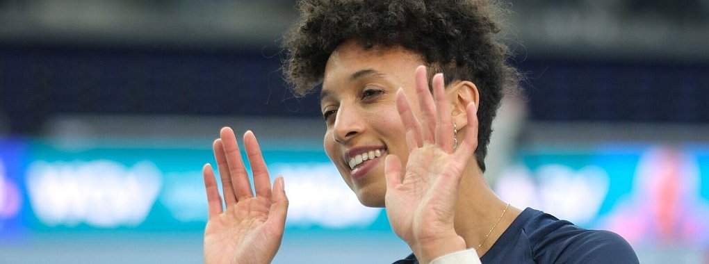 Strahlt &uuml;ber den siebten deutschen Hallen-Titel in Folge: Malaika Mihambo. - &copy; Sebastian Willnow/dpa