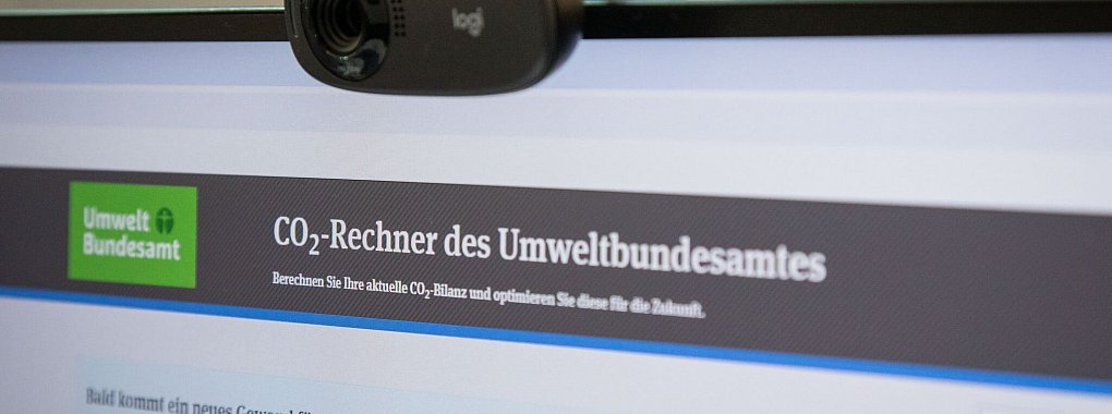 Der CO2-Rechner vom Umweltbundesamt hilft dabei, schnell die CO2-Bilanz zu ermitteln. - © Christin Klose/dpa-tmn
