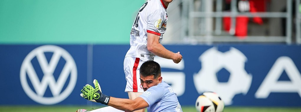 Jannik Mause trifft gegen seinen fr&uuml;heren Verein. - &copy; Daniel Karmann/dpa