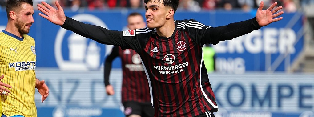 Der Nürnberger Can Uzun jubelt über seinen Treffer gegen Eintracht Braunschweig. - © Daniel Karmann/dpa