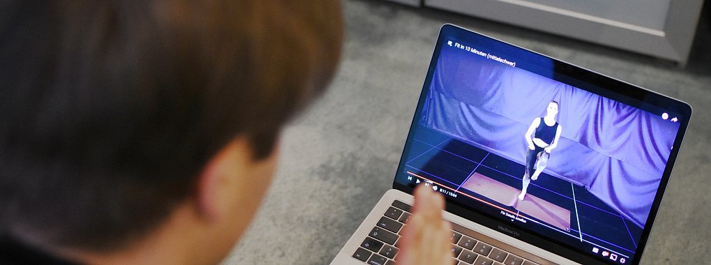 Das neue Online-Sportangebot ist abwechslungsreich und fordernd zugleich. Durch die aufeinander aufbauenden Kursinhalte lohnt es sich, dranzubleiben. - © Raphael Bartling