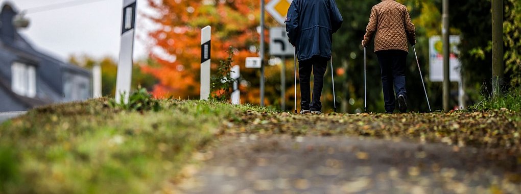 Sind Sie im Ruhestand und haben nur eine kleine Rente? Dann haben Sie unter Umständen Anspruch auf einen Grundrentenzuschlag. - © Christoph Reichwein/dpa/dpa-tmn