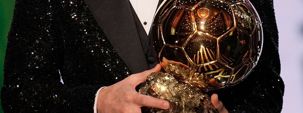 Für den Ballon d\\\'Or ist in diesem Jahr unter anderem Toni Kroos nominiert. - © Christophe Ena/AP/dpa