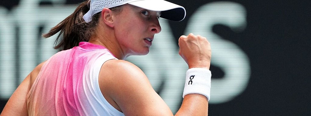 Iga Swiatek zeigt sich weiter in Topform bei den Australian Open - © Vincent Thian/AP/dpa