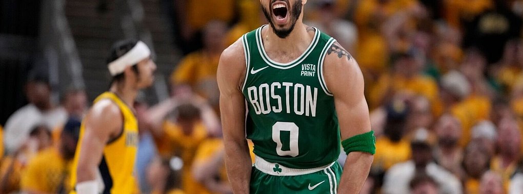 Die Boston Celtics um Jayson Tatum waren das beste Team der regul&auml;ren NBA-Saison und ziehen bislang auch souver&auml;n durch die Playoffs. - &copy; Michael Conroy/AP