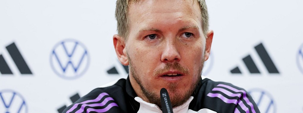 Von Julian Nagelsmann gab es in Zenica klare Worte an Torwart Bernd Leno. - © Christian Charisius/dpa