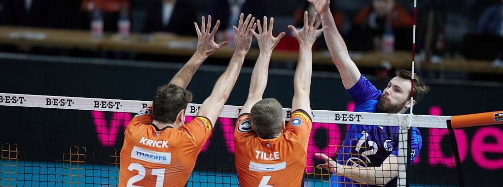 Die Berlin Volleys und der VfB Friedrichshafen treffen am kommenden Dienstag das vierte Mal aufeinander. - &copy; Joerg Carstensen/dpa