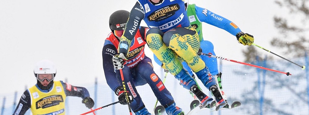 Florian Wilmsmann (M.) verpasste das Podest im Skicross-Weltcup. - © Anders Wiklund/TT News Agency/AP/dpa