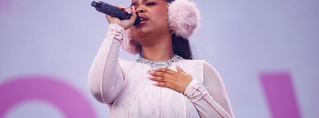 Nach einer etwa einjährigen Auszeit hat sich die Hamburger Musikerin Zoe Wees mit der Single «Traitor» zurückgemeldet. (Archivbild) - © Florian Wieser/APA/dpa