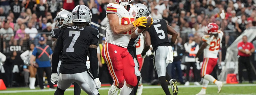 Travis Kelce erzielte einen Touchdown für die Chiefs. - © Rick Scuteri/AP/dpa