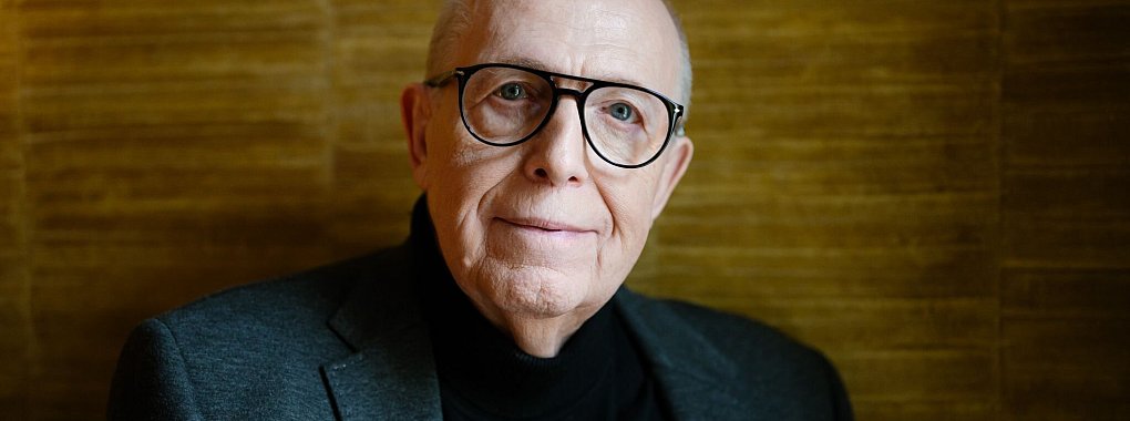 Der fr&uuml;here Bundesliga-Manager Reiner Calmund glaubt nicht an einen Wechsel von Xabi Alonso zum FC Bayern M&uuml;nchen. - &copy; Oliver Dietze/dpa