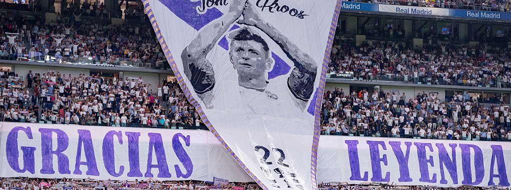 Toni Kroos wird von den Real-Fans verabschiedet. - © Alberto Gardin/ZUMA Press Wire/dpa