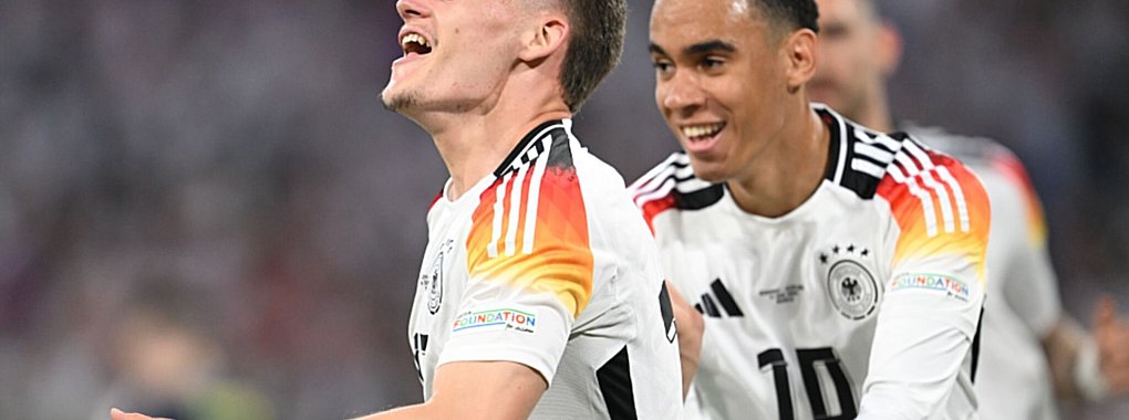In der Liga Konkurrenten, im DFB-Trikot die Zukunft: Florian Wirtz (l.) und Jamal Musiala. - &copy; Sven Hoppe/dpa