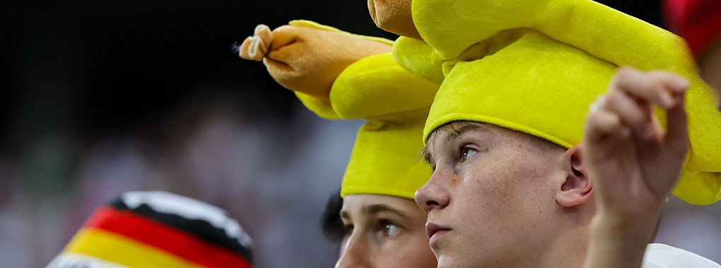 Neben Wurst und Schnitzel stehen bei deutschen Bundesligisten mittlerweile auch vegane und vegetarische Alternativen auf der Speisekarte. - &copy; Christian Charisius/dpa