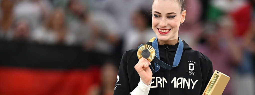 Darja Varfolomeev ist Olympiasiegerin und hat f&uuml;r dieses Ziel eine Ehrenrunde in der Schule in Kauf genommen. - &copy; Sina Schuldt/dpa