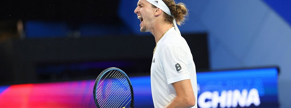 Alexander Zverev feiert den zweiten Sieg beim United Cup. - © Trevor Collens/AP/dpa