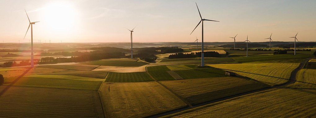 Kommt der Strom aus der eigenen Steckdose wirklich aus erneuerbaren Energien? Das lässt sich selbst für Kunden eines Ökostromtarifs nicht sicher sagen. - © Tom Weller/dpa/dpa-tmn