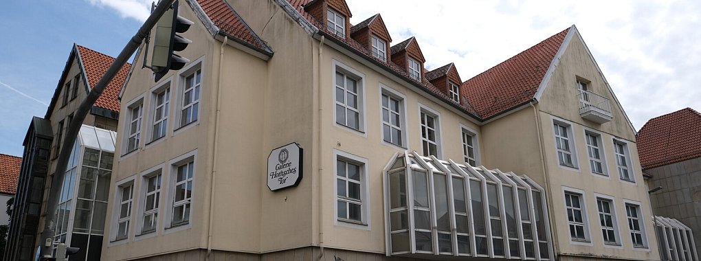 Die Gebäude an der Langen Straße sollen bis spätestens 2023 abgerissen werden. - © Sven Koch