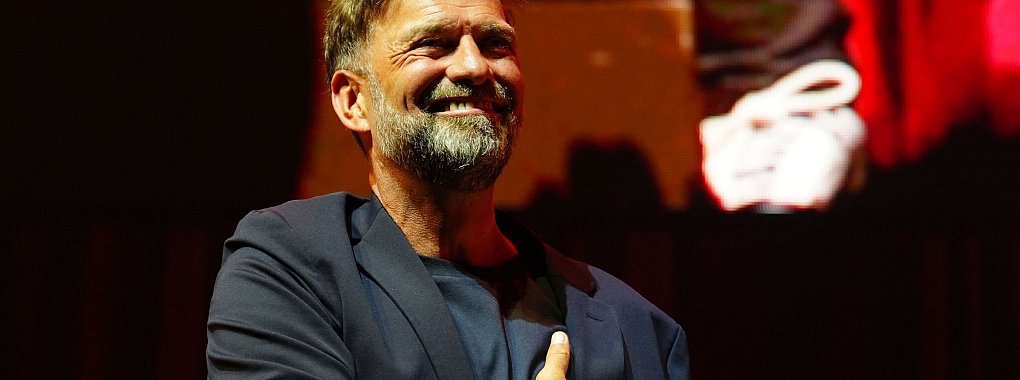 Neue Aufgabe mit vollem Herzen: Jürgen Klopp wird ab 1. Januar globaler Fußballchef von Red Bull. - © Peter Byrne/Press Association/dpa