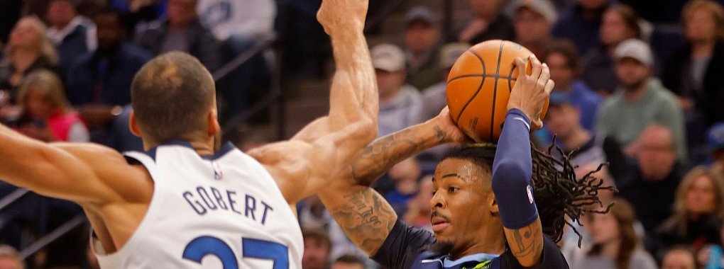 Ja Morant (rechts) erzielte den entscheidenden Korb für die Grizzlies. - © Bruce Kluckhohn/AP/dpa