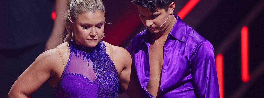 Sophia Thiel (l) ist mit Profit&auml;nzer Alexandru Ionel in der siebten Folge ausgeschieden. - &copy; Rolf Vennenbernd/dpa