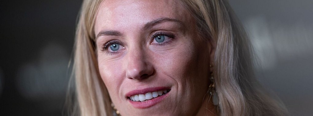 Angelique Kerber genießt das Leben als Mama. - © Christophe Gateau/dpa