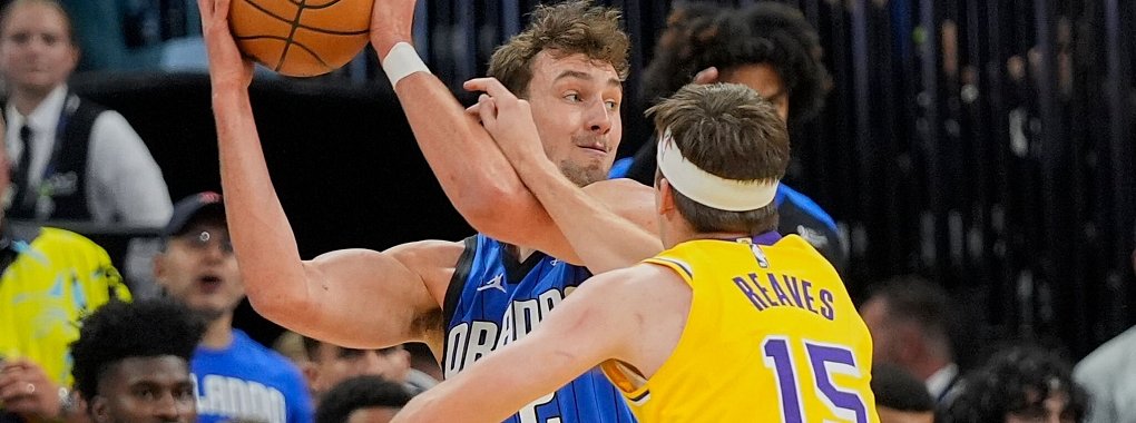 Franz Wagner hatte leichteres Spiel, als es auf diesem Bild wirkt. - © John Raoux/AP/dpa