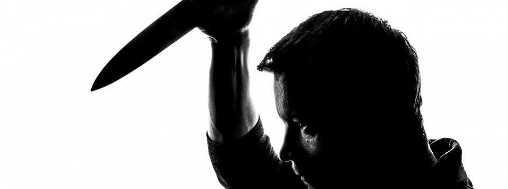 Mit einem Küchenmesser sticht Hartmut H. auf seine Ehefrau ein. Anschließend erstickt er sie. - © Symbolbild: Pixabay