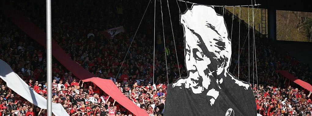 Freiburger Fu&szlig;ballfans setzten bereits vor mehreren Jahren ein Zeichen gegen Sexismus. - &copy; Patrick Seeger/dpa