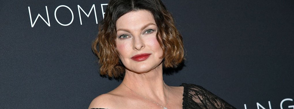 Linda Evangelista hatte sich nach einer Krebsdiagnose beide Brüste entfernen lassen. (Archivbild) - © Evan Agostini/Invision/AP/dpa