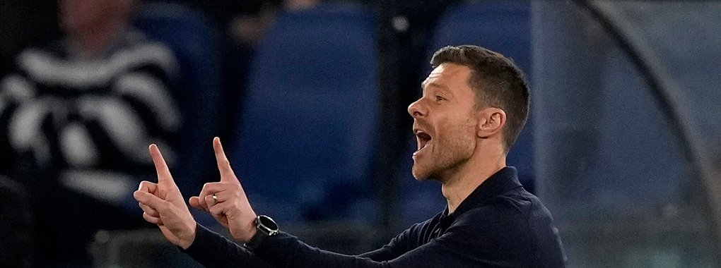 Leverkusens Trainer Xabi Alonso hat mit seinem Team das Halbfinal-Hinspiel der Europa League in Rom mit 2:0 gewonnen. - &copy; Andrew Medichini/AP