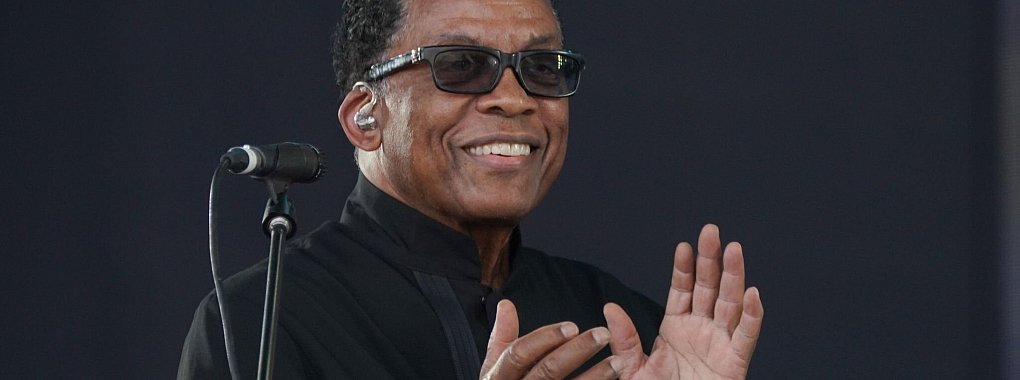 Die Jazz-Legende Herbie Hancock kommt im Sommer 2025 für zwei Konzerte nach Deutschland. (Archivbild) - © Yui Mok/PA Wire/dpa