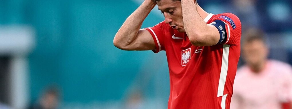 F&uuml;r Robert Lewandowski und seine Polen ist die EM bereits nach der Vorrunde beendet. - &copy; Kirill Kudryavtsev/AFP Pool/AP/dpa